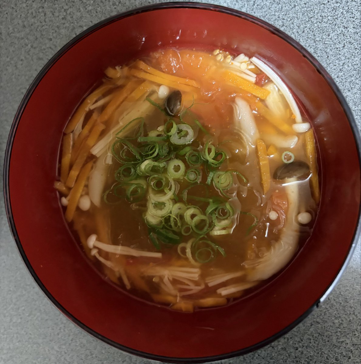 MAMO95HYDE666's tweet photo. #リハビリ運動 #筋トレ #おうちごはん #晩ごはん

🥢いつかの晩ごはんは🥢

ミニ海鮮丼♬
もやしとハム🫑パプリカのマヨ炒め♬
揚げ玉温奴♬
春雨スープ♬ https://t.co/IqOrM7yCB7