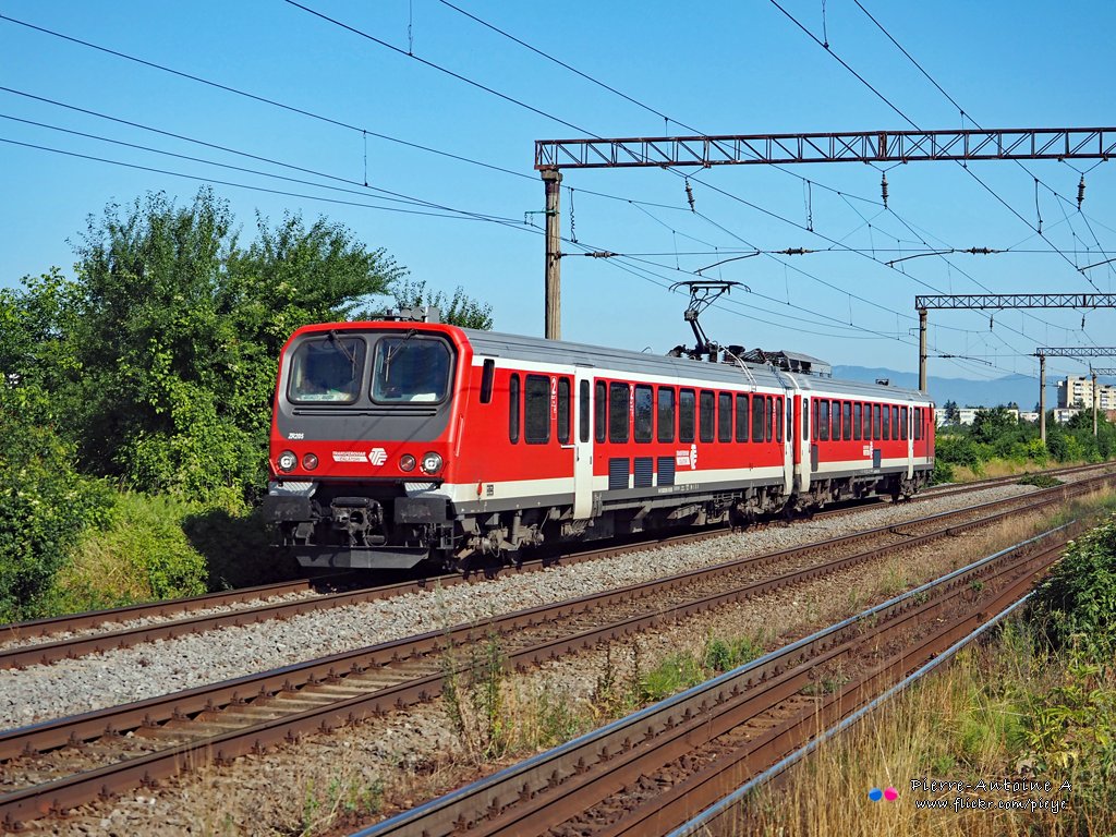 Pi_Eye_'s tweet photo. 🇷🇴Les Z2 en livrée DB Regio 🫪 https://t.co/iM0KGHD8Rb