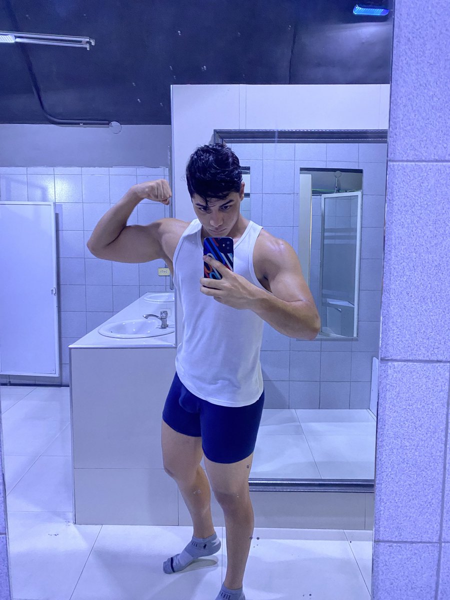 Youngman1806's tweet photo. Gymrat 

#gym #gymrat #boy #fypシ゚ https://t.co/39bwJoU1FY
