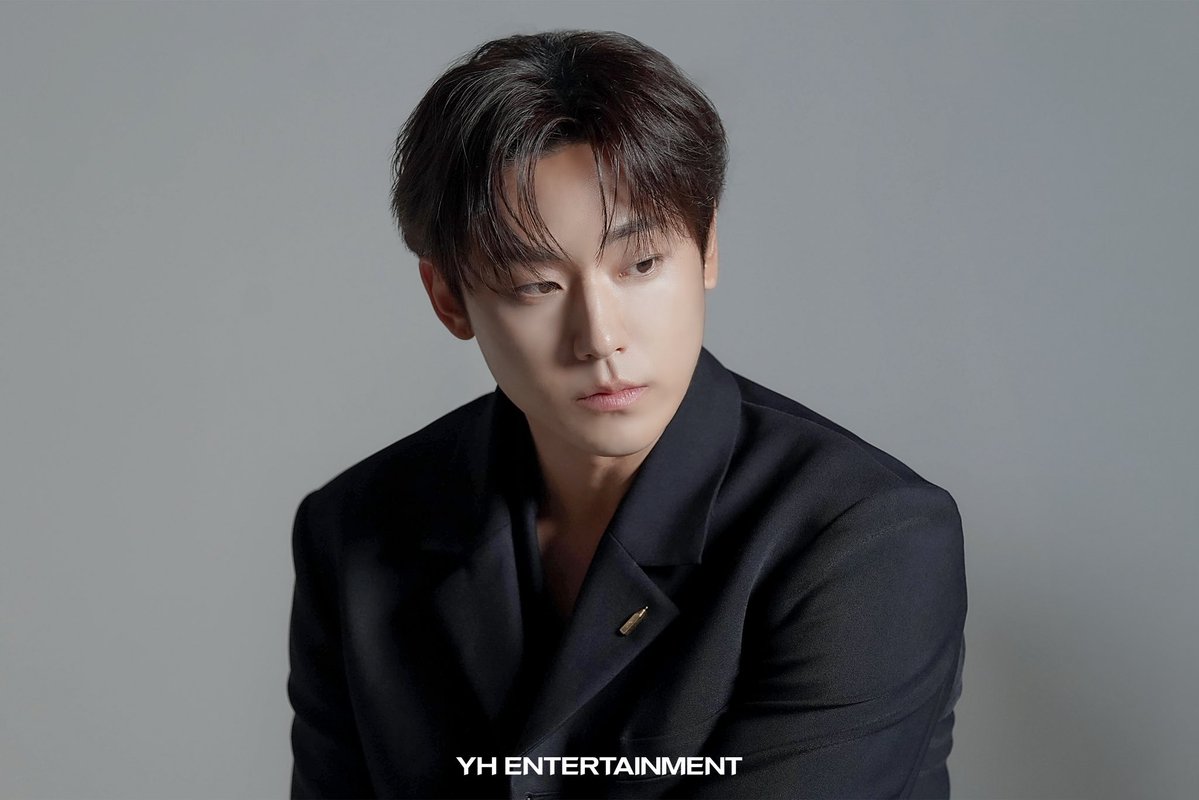 ldh_official's tweet photo. [#YHBEHIND] #이도현

이도현과 함께 
유니세프 엑설런스 캠페인에 함께해주세요 🩵

#LEEDOHYUN #유니세프
#유니세프엑설런스 #마리끌레르코리아 https://t.co/k8eeOEQKi6