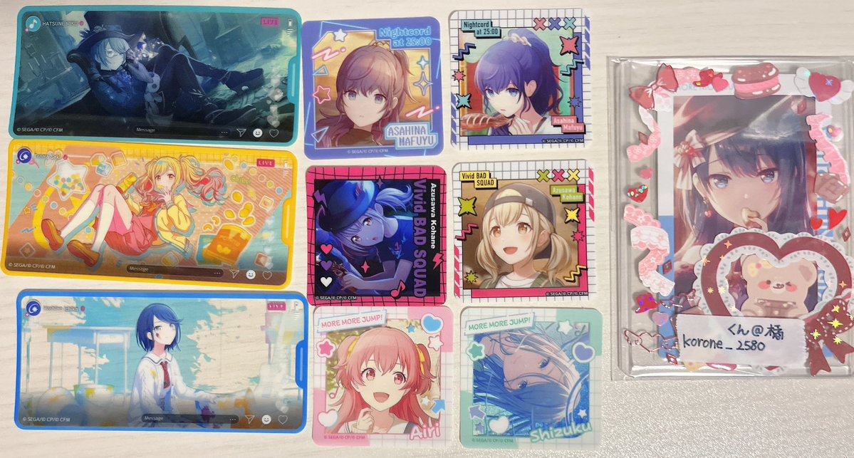 korone_2580's tweet photo. 交換　譲渡　プロセカ　メモステ　箔押し

譲： 画像1〜4

求： 同異種　固定ツイ柄>他柄KAITO ルカ
定価＋送料

交換譲渡共に画像1、2は画像4含むのみ。
リトリン一読不要ですので以下可能な方のみお声がけください。 https://t.co/bq4q054FXN
