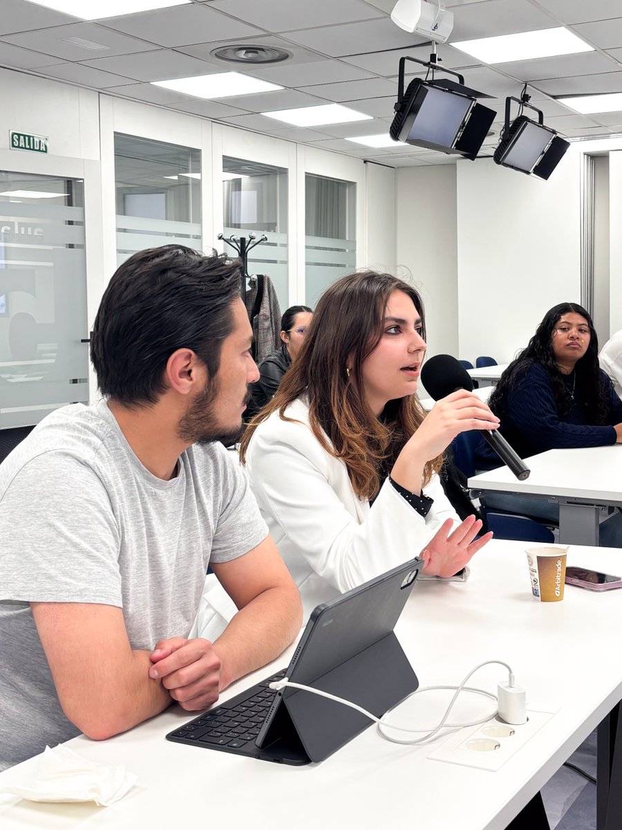 Nextibs's tweet photo. 🗣️Así fue nuestro Taller de Orientación Laboral sobre cómo gestionar tu red de contactos con Lorena Arráiz.

Nuestros alumnos han aprendido cómo crear y gestionar conexiones que generen oportunidades.🦾

¡Seguimos apostando por una formación que va más allá del aula! 🚀 https://t.co/TbdOyFzVoF