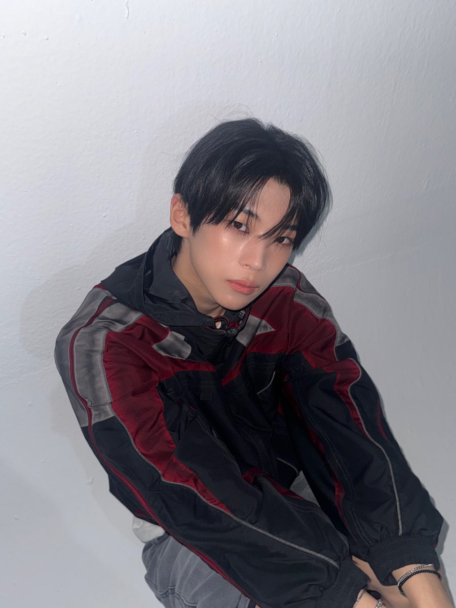 idntt_cosmo's tweet photo. 감사한 순간

#idntt #아이덴티티
#unevermet #김도훈 #kimdohun https://t.co/BLYOEwVzAA