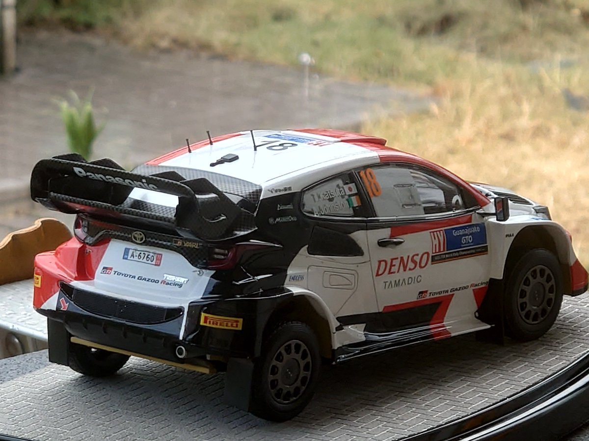 hiro_cyber's tweet photo. ベルキット 1/24 
トヨタ GR ヤリス ラリー1 ハイブリッド WRC 2023 ラリー・メキシコ 勝田貴元選手車 完成とします❗️
吹き放し研出し無しで塗装
#GRヤリス #WRC https://t.co/eI2c9pBu5X