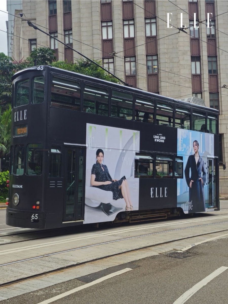 lingling_fans's tweet photo. นิตยสาร ELLE ฉบับเดือนสิงหาคม 2026 วางจำหน่ายแล้ว! คุณมีปก “หลิงหลิง คอง” มาครอบครองหรือยัง? 

นอกจากตัวนิตยสารจะเป็นของสะสมแล้ว ELLE ยัง ได้แปลงโฉมปกให้กลายเป็นโฆษณาบนรถรางขนาดยักษ์อีกด้วย แฟนๆ อย่าลืมมองหารถรางและถ่ายรูปกับ “หลิงหลิง คอง” เวอร์ชั่นยักษ์กันนะคะ!

IG : ellehongkong

#ellefashion #elleceleb #ellehkcover 
#Linglingkwong‌ #หลิงหลิงคอง‌ #Dior 
@linglingsirilak