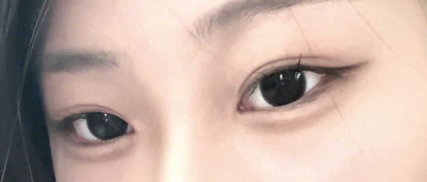 Fl_xx0's tweet photo. 애교살뚱뚱화장햇어요 https://t.co/I3Rje6zi2Y