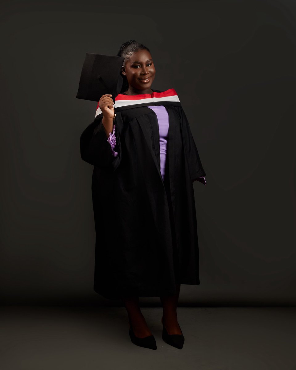 semmie_x0's tweet photo. Ogunkorode Oluwasemiloore 
https://t.co/JIjRQ3tvUo (Hons) Accouting 
Second class Upper Division https://t.co/NFlqp4CxFk