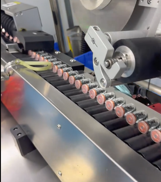 Lunaonpy's tweet photo. ⚙️ A look behind our production process.

Careful handling. Consistent quality. Reliable supply.

#ResearchPeptides #PeptideSupplier #PeptideScience #Biotechnology https://t.co/tQSaJfcXPV