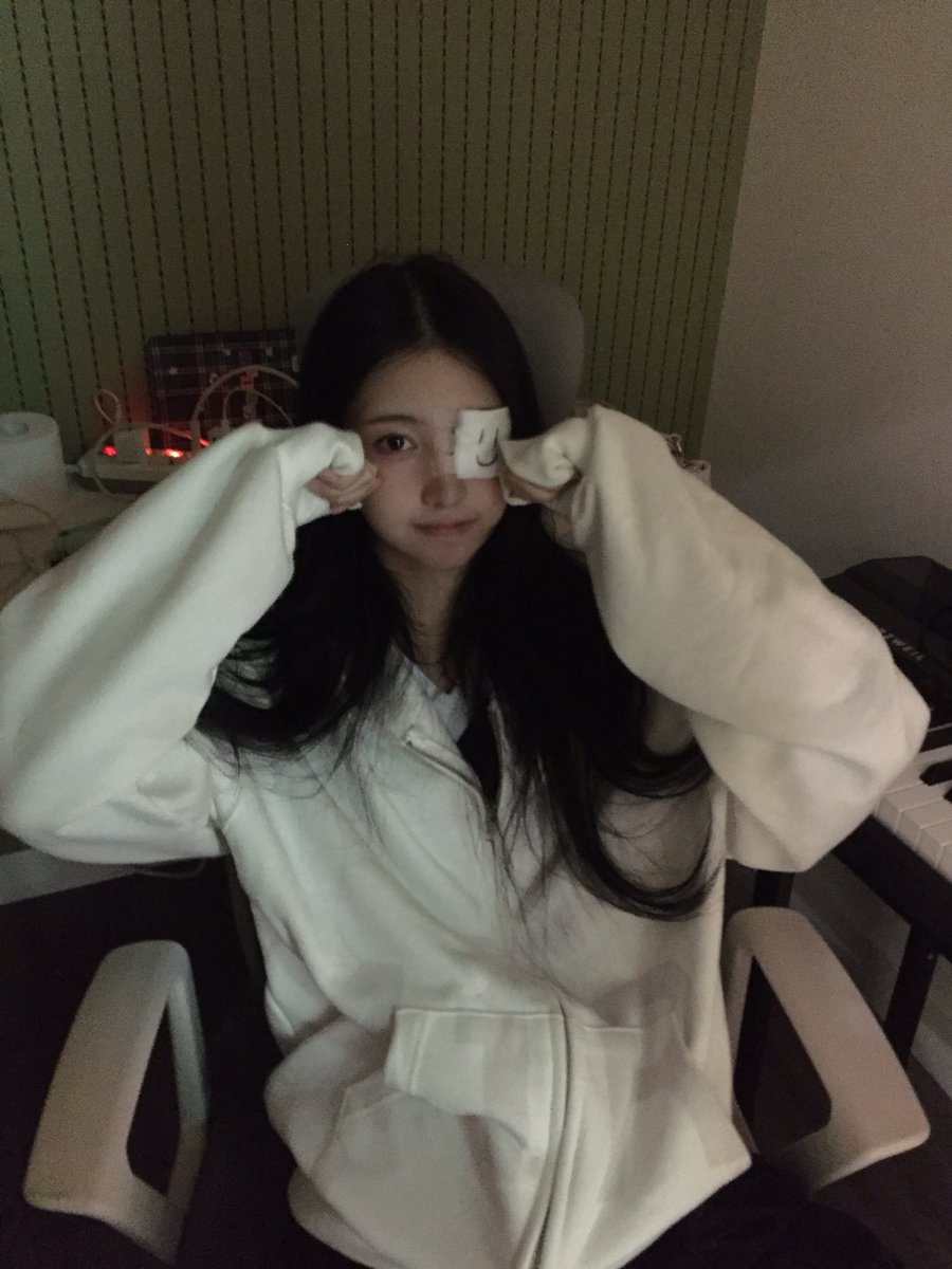 evonfolder's tweet photo. her visuals are so under appreciated #EVON! https://t.co/pNoOW4eOZ4