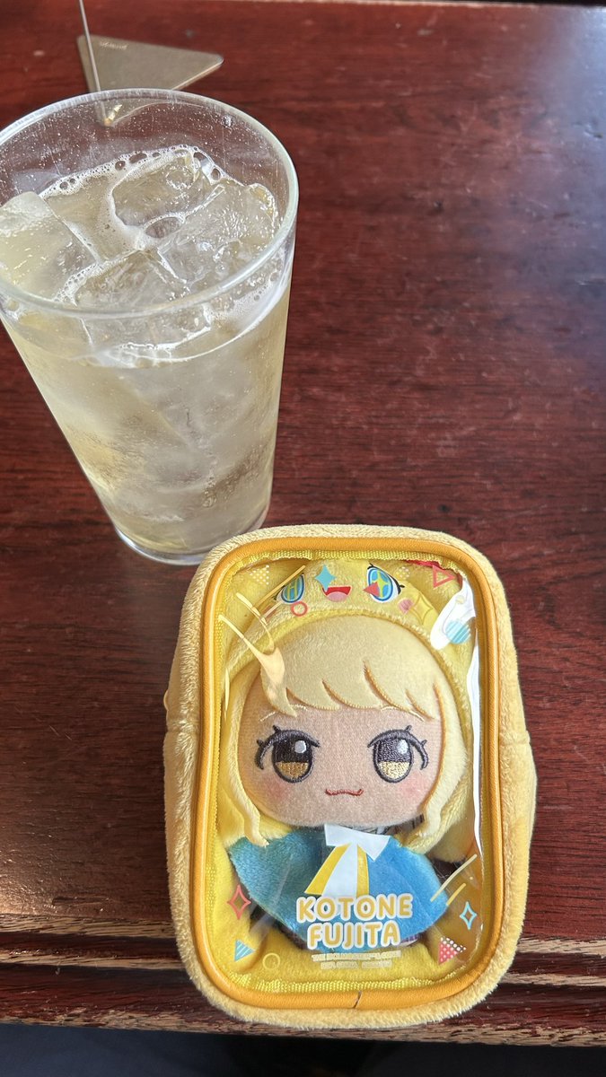 California0204's tweet photo. 3軒目
体調良いと酔わなくてつまらんナー
#初星学園ぬいぬい部 https://t.co/dHMKSM2s14