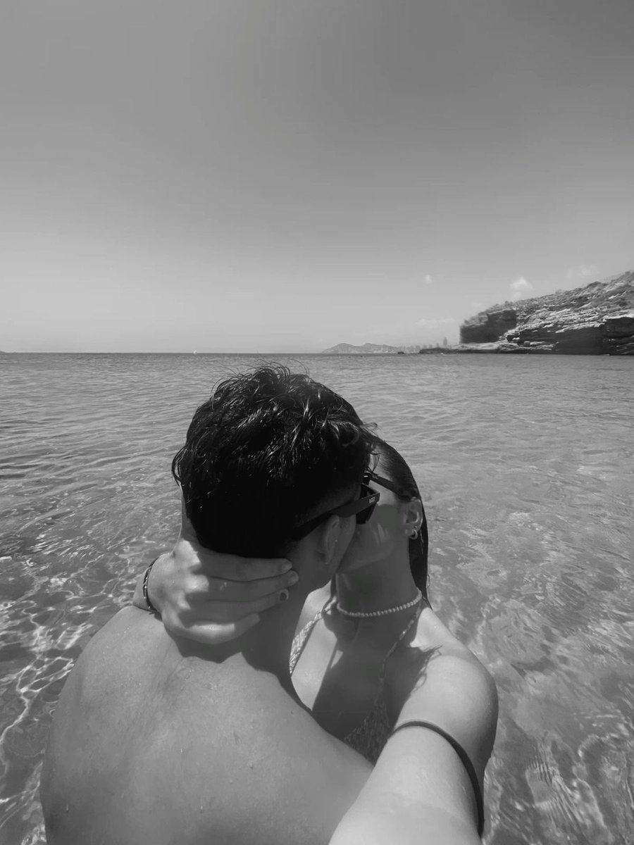 loveucouple's tweet photo. https://t.co/NH3bIvE7tl