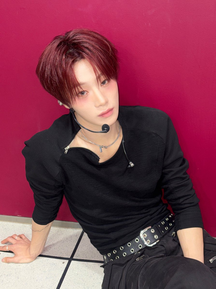 idntt_cosmo's tweet photo. 255세 지운!☺️

#idntt #아이덴티티
#unevermet #남지운 #namjiwoon https://t.co/U8vdub2gIF