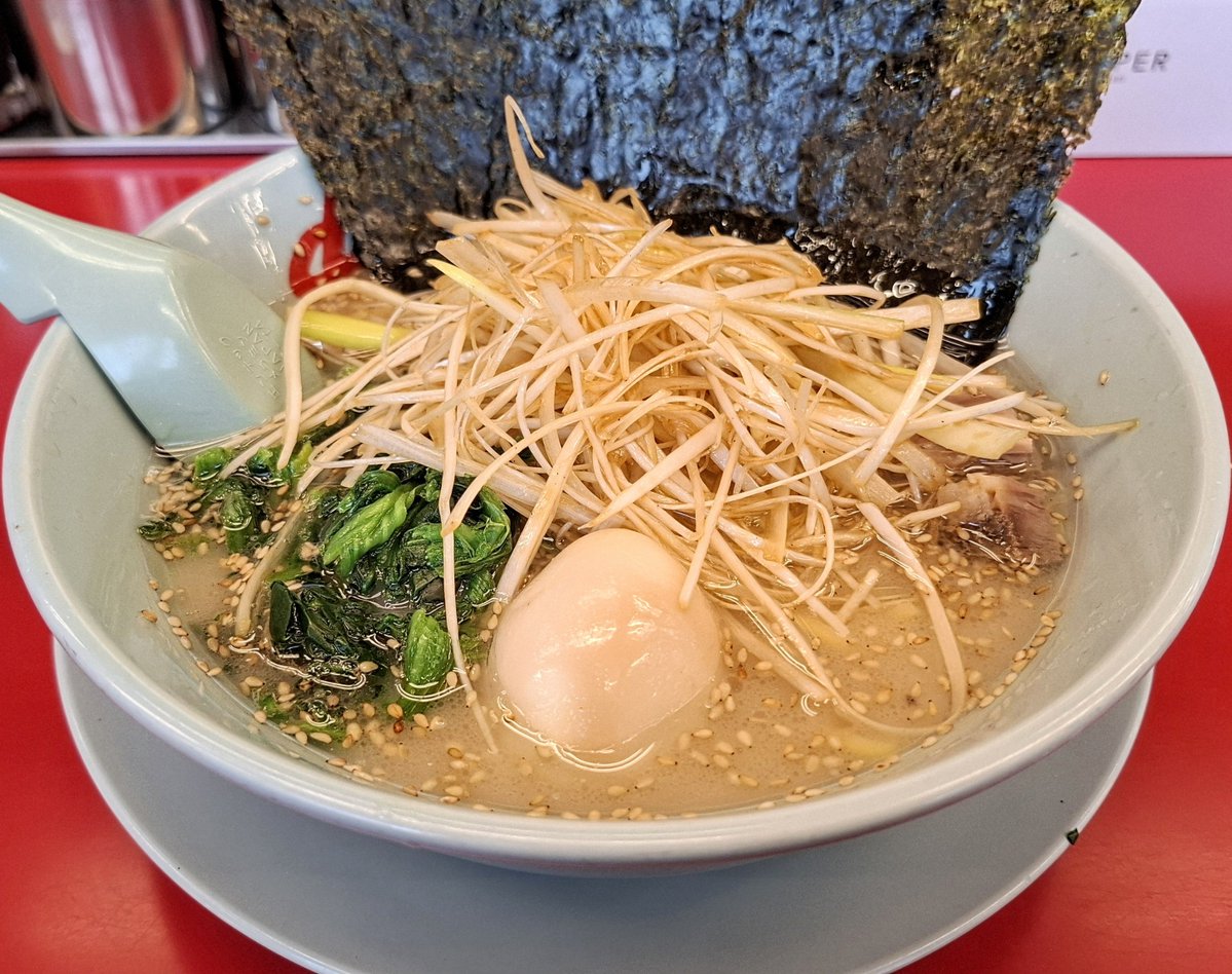 ddd_crazy_ddd's tweet photo. 🍜🍜山岡家太平店🍜🍜
ネギ塩ラーメン【硬め多め】
海苔・ほうれん草・味玉トッピング✨
今日の麺の茹で加減最高すぎる！！！！
卵は栄養満点だから体に良い食事だな🥚
ごちそうさまでした😎ｳﾏｶｯﾀｰ
#山岡家 https://t.co/YI9bmHwVwF