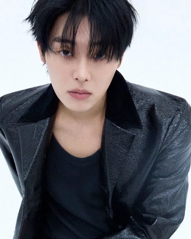 michikickkick's tweet photo. 니들 얼굴합이 그대론데 내가 어딜가겠니 https://t.co/UyQno9gDoY