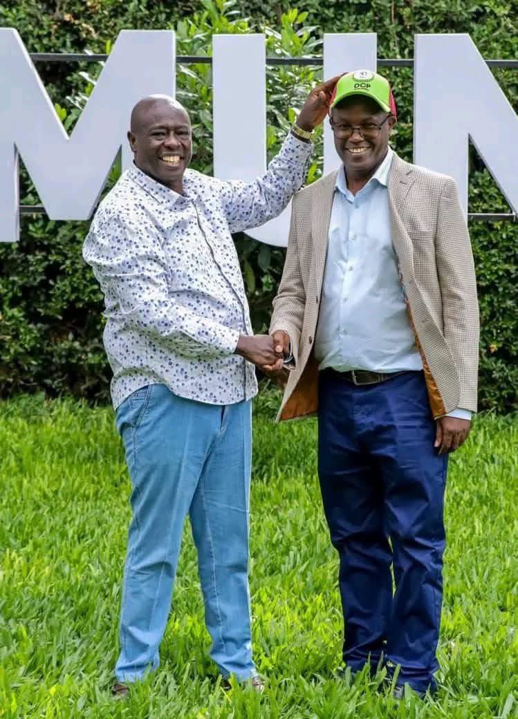 Naomikibandi's tweet photo. Today in Wamunyoro state lodge aspirants are queuing to receive the DCP cap and a photo. MLIMA chama ya DCP ndio kusema 95%. https://t.co/2g5LfzLIeX