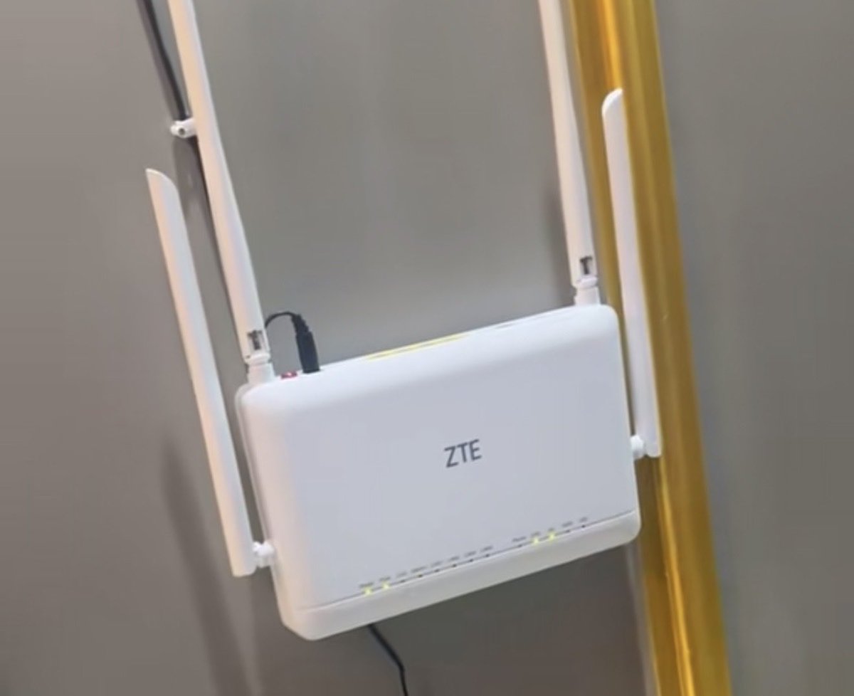 CHIZZY_BB's tweet photo. I have been hearing good about this network, make una advice me b4 I buy my own.. I hear say na MTN get am. Does it worth it????? https://t.co/clAplIaLyS