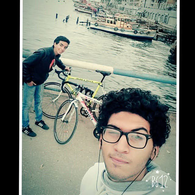cachareil's tweet photo. @Mooshdorgham32 ولا تزعّل نفسك 💁🏻‍♂️😂😂♥️ https://t.co/OTW6RhNTph