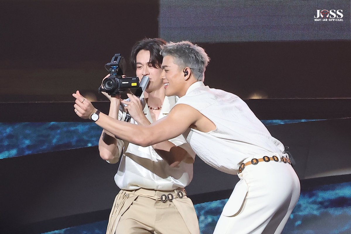 JossWayarofc's tweet photo. เราเรียกสิ่งนี้ว่า “ความสุข” 

#JossGawinConcert
#JossWayar #JossGawin https://t.co/8SQxpxUt5a