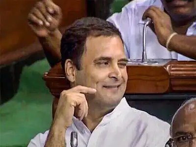 ngplatinum's tweet photo. @JantaXpressBR क्यों बार डांसर माइनो ने तुझे येडा मुजरा करने का न्योता दिया हे https://t.co/mdsnbsRtnC