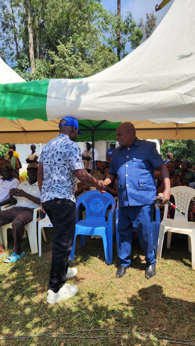 Sumbasule's tweet photo. Yesterday in Butere.
As we mourned together, we also reflected on the future of Kakamega and Kenya.
I believe it's time for leadership that delivers, revives development and puts people first.
Together, we can make it happen. https://t.co/A7ar7U7n4q
