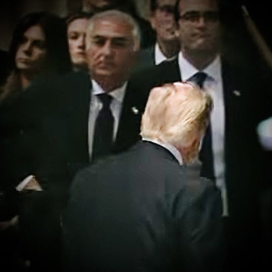 MasoudNaseri15's tweet photo. Reducing politics to a handshake is for spectators, not statesmen.

U.S. presidents are temporary. They come and go.

Reza Shah II's standing is not defined by a three-second handshake. History remembers legitimacy and continuity—not photo ops. https://t.co/sGAN6qfPl2