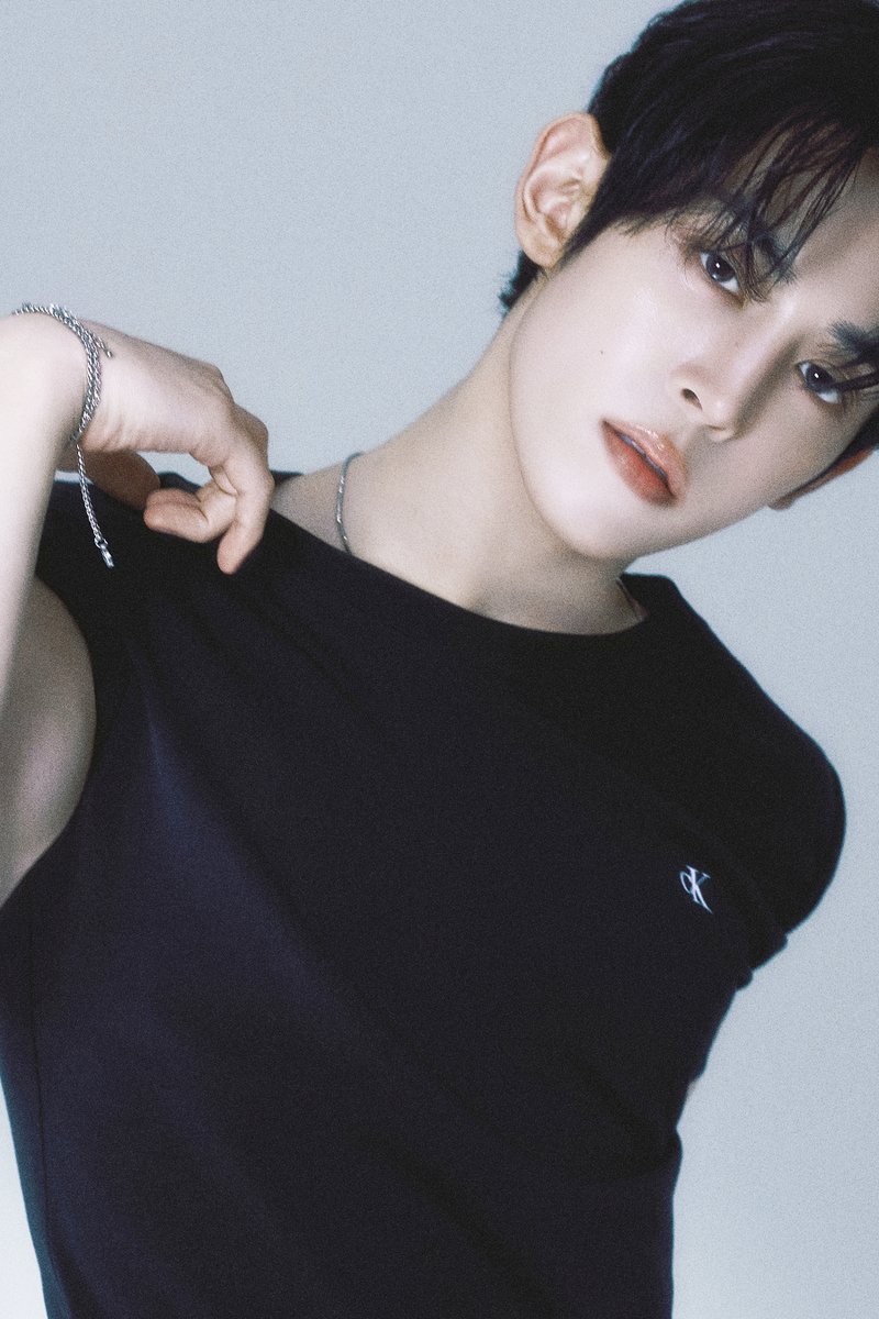 CUBE_NOWZ's tweet photo. NOWZ (나우즈) Digital Single [Achilles]  

Concept Photo 1
#현빈 #HYEONBIN 

🪩 2026. 08. 05. 6PM (KST) 

#NOWZ #나우즈 
#Achilles https://t.co/oFWMWOhTJj
