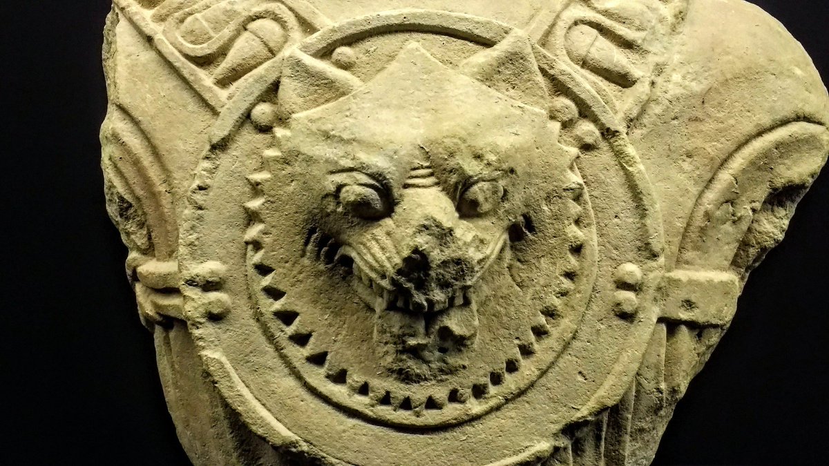 CaminoAquelarre's tweet photo. :: El tótem del lobo ::

El lobo es uno de los animales que más simbolismo mágico han tenido a lo largo de la historia. Representante del Inframundo, el gran devorador, una fuerza destructora; pero también encarnación de las mayores virtudes: coraje, fuerza, astucia y honor. https://t.co/pbd73zjIvy