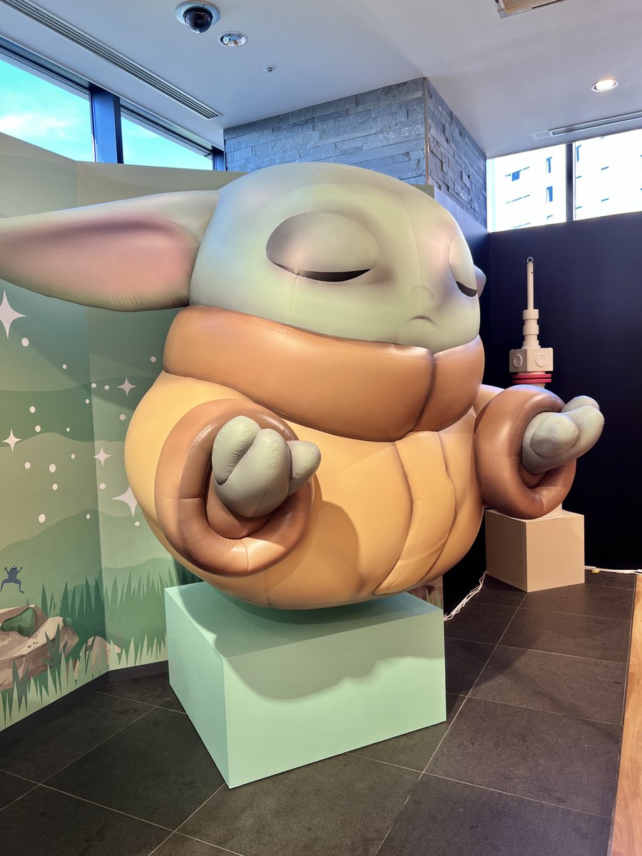 MaskedRyuki's tweet photo. ソラマチのスターウォーズポップアップストア終了前に滑り込み。一回諦めて後悔したウィケットのでかぬいお迎え〜 https://t.co/AqkeqeBapB
