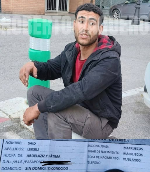 Rober_Alcaz's tweet photo. Éste es el "segarro amego" q ha mandado a la UCI a un valenciano después de una paliza brutal mientras algunos gilipollas se limitaban a mirar o grabar desde lejos. 5 años lleva aquí con nosotros la criatura pagapensiones y 18 detenciones previas.
Ahora invítalo a comer a tu casa https://t.co/RcZFtLBmgb