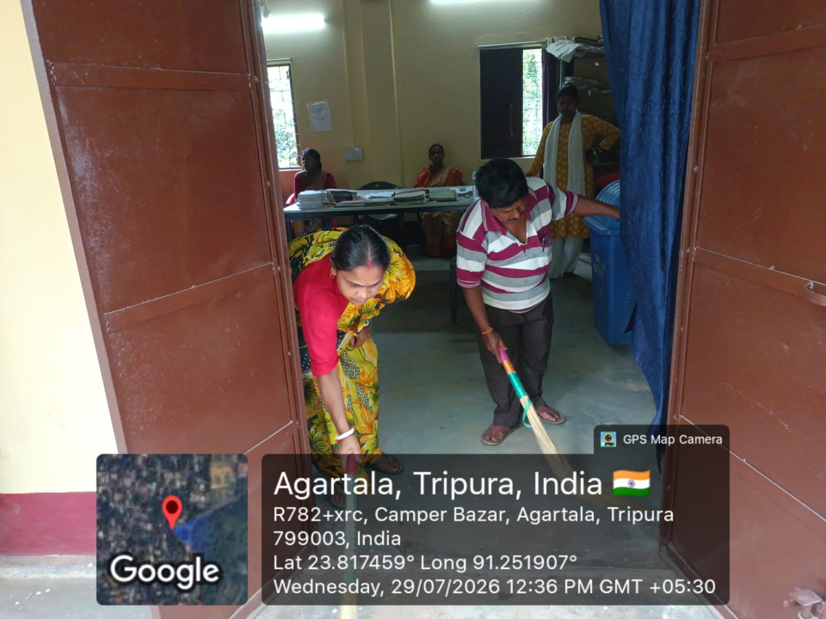 AMCAgartala's tweet photo. 🧹 Safai Apnao, Bimari Bhagao* 🏥

As part of the "Safai Apnao, Bimari Bhagao" initiative, Agartala Municipal Corporation* successfully organized a Ward Office Cleaning Drive along with an Awareness Rally to promote cleanliness, hygiene, and public health. https://t.co/OGbwKATa72