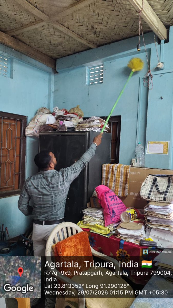 AMCAgartala's tweet photo. 🧹 Safai Apnao, Bimari Bhagao* 🏥

As part of the "Safai Apnao, Bimari Bhagao" initiative, Agartala Municipal Corporation* successfully organized a Ward Office Cleaning Drive along with an Awareness Rally to promote cleanliness, hygiene, and public health. https://t.co/OGbwKATa72