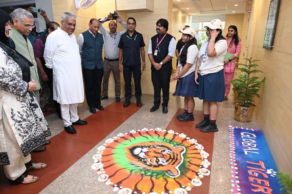 byadavbjp's tweet photo. On the occasion of International Tiger Day, reviewed an exhibition showcasing the finest entries from the painting, sketching, slogan-writing, and mask-making competitions organised for school children across Delhi-NCR on the theme 'Save Tiger'.

A nationwide tiger conservation awareness campaign was also conducted through Eco-clubs under the Ministry's Environment Education Programme, with a special focus on schools located in and around Tiger Reserves.

It was a privilege to interact with these young minds and felicitate the best performers. Their creativity, enthusiasm, and commitment to conservation inspire hope for a future where both tigers and nature continue to thrive.

#IndiaForTigers