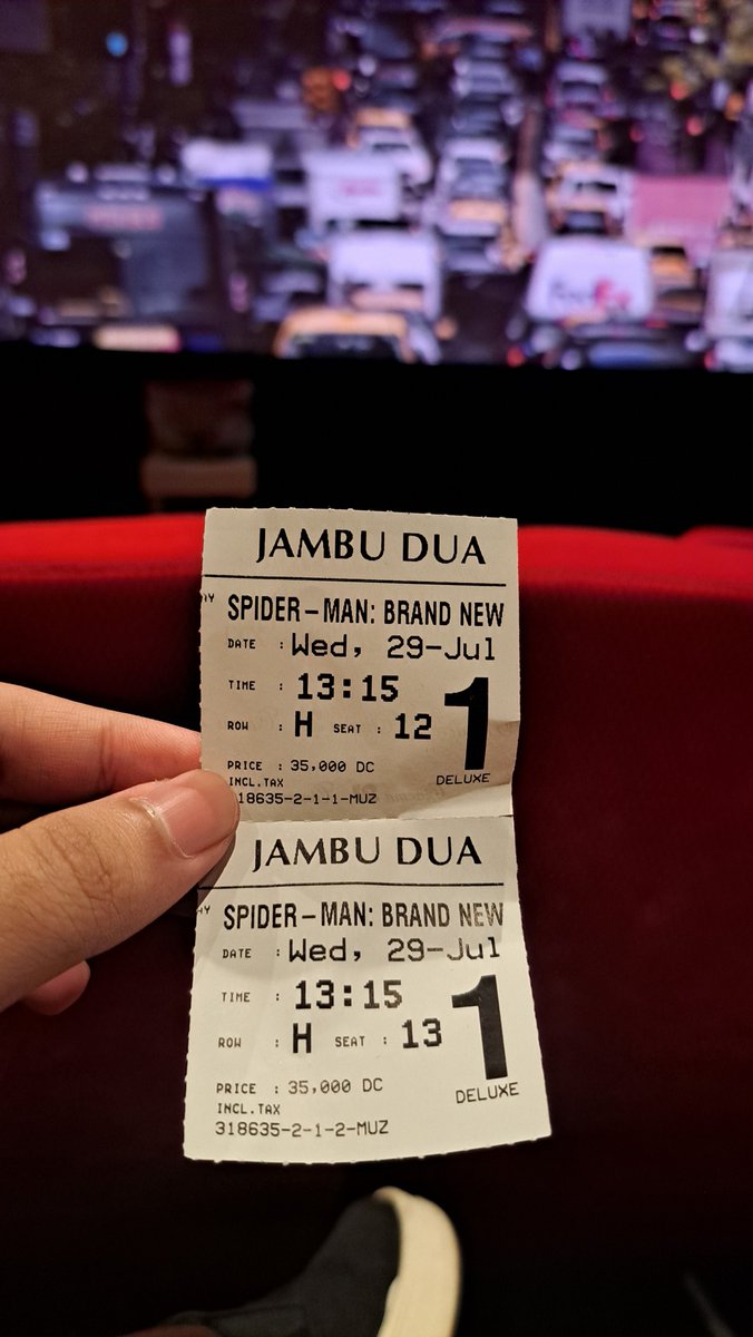thariqpane's tweet photo. Jujur bagus lagi, sedih juga 😭😭😭 https://t.co/Ph2hwQYOIR