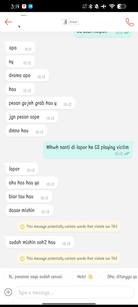 purplerillianaa's tweet photo. Hallo @ShopeeID @shopeefood_id. Ini serius driver ada indikasi pengancaman begini pesanan gak boleh cancel? 

Kronologi: driver salah titik, ditunjukin SS maps, dijelasin rute malah bilang order Gojek aja. Padahal ratusan kali order sebelumnya ga ada masalah kaya gini. https://t.co/vtXDENLMpK