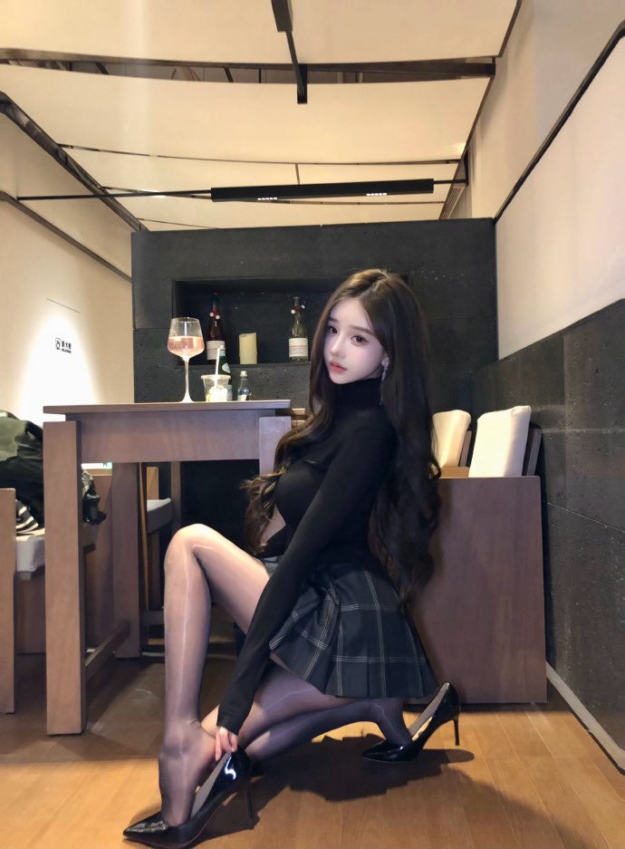 tongtong22778's tweet photo. 今天当成熟大姐姐

#美女 https://t.co/tGIggmO3iw