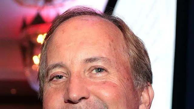 tommyboy0690's tweet photo. Ken Paxton is a sleaze. For all that is decent, Texans, do not vote for this guy.  https://t.co/Y96cwqJIP6... https://t.co/ye1PnCWJIe