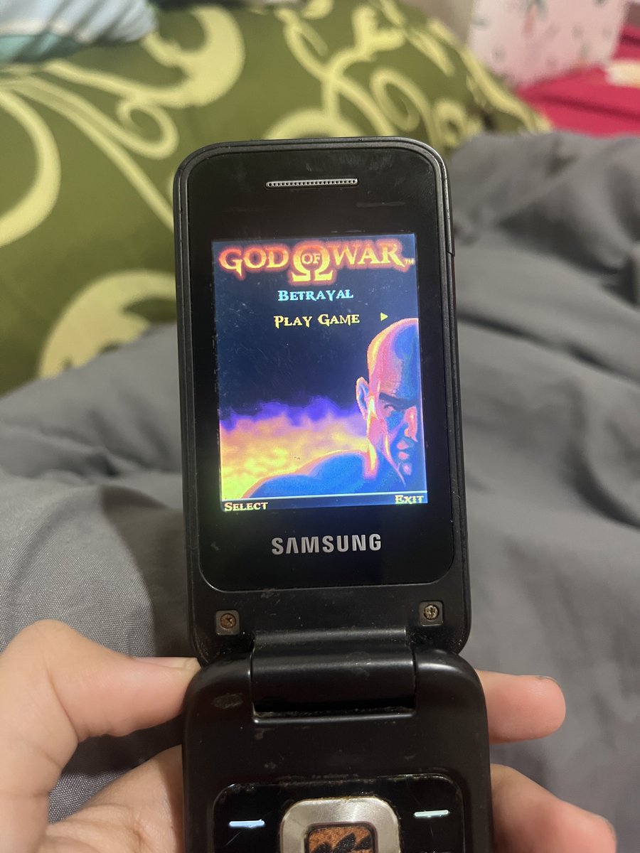 hangyodop's tweet photo. wts samsung lipat jadul lumayan bisa foto juga dan main game java https://t.co/n1eilQTvEt