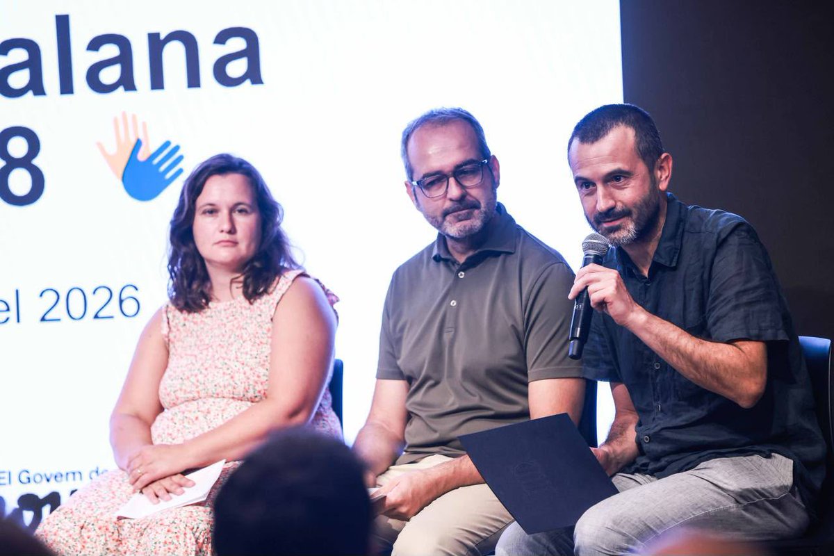 recercauniscat's tweet photo. 📢 El @govern aprova l'Estratègia de la llengua de signes catalana 2026-2028

🔵 Prioritzem els projectes d'LSC a la convocatòria INTERLINGUA per fomentar-ne la presència a les universitats

🔵 Reforcem la inclusió universitària i la recerca aplicada

🔗 https://t.co/Dr4dQ93kYu https://t.co/VK9c1SOMsK