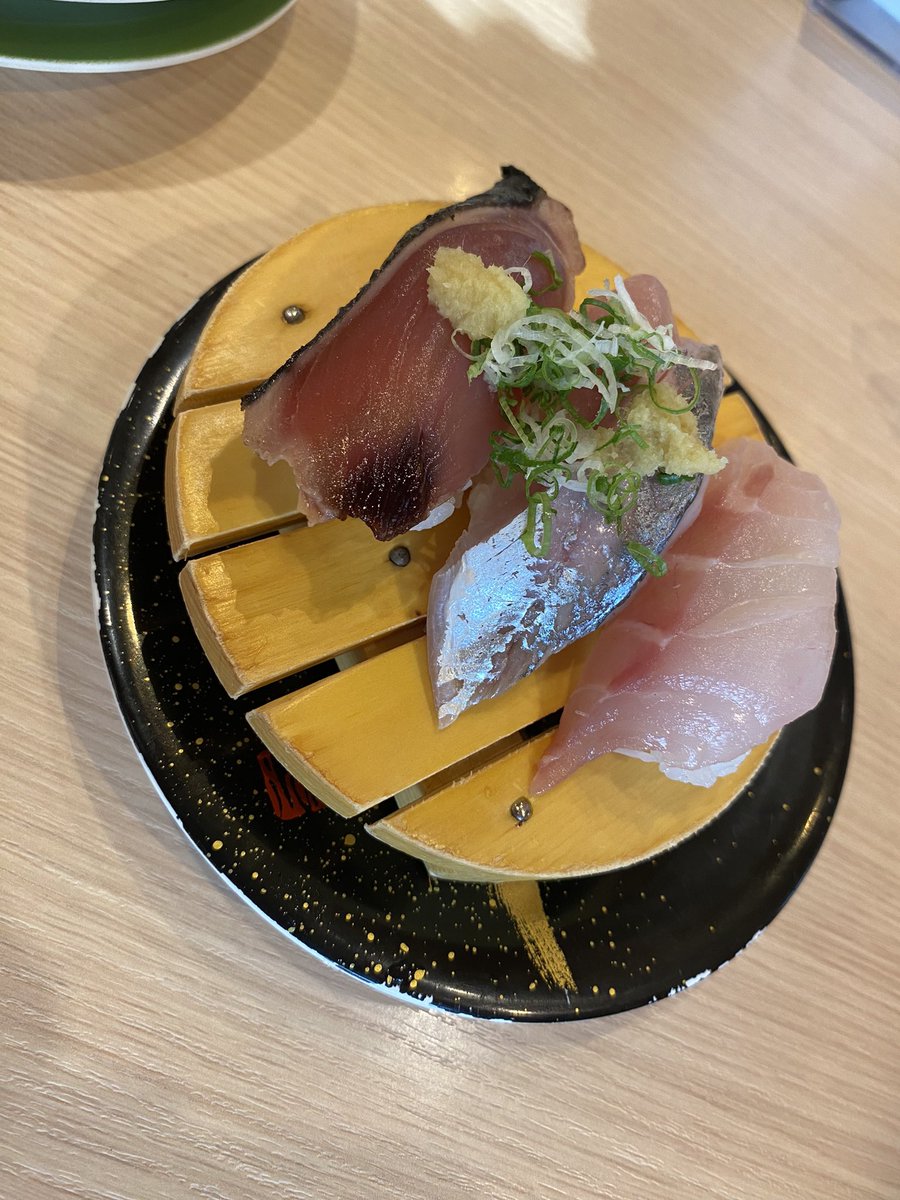 AzumabarautaBot's tweet photo. おいしい！
※いくらは食べておりません！！ https://t.co/xypfElv7FQ