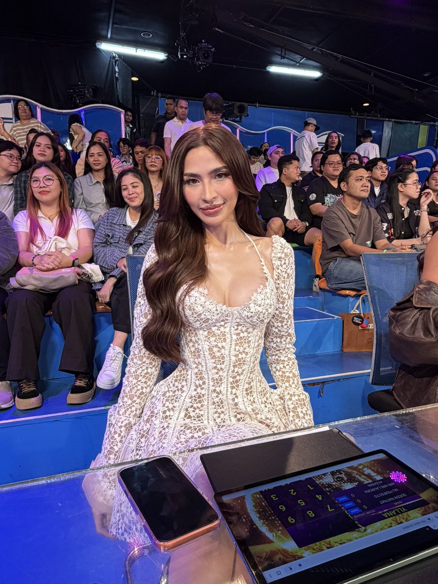 karlangel_rocks's tweet photo. Ang alaga kong manika. #Yllana https://t.co/RBAGRAY5y9