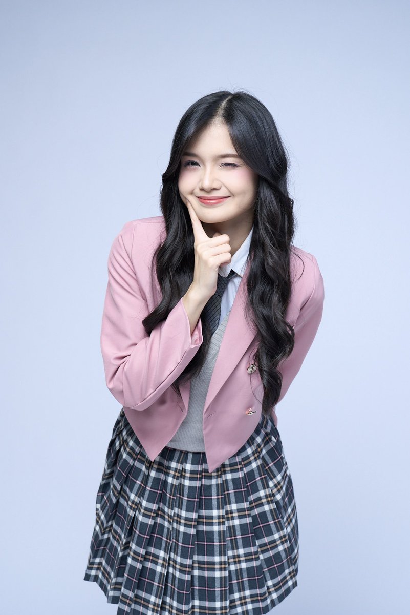 C_IndahJKT48's tweet photo. a little late🧍🏻‍♀️ https://t.co/wzYLF2Z3v0
