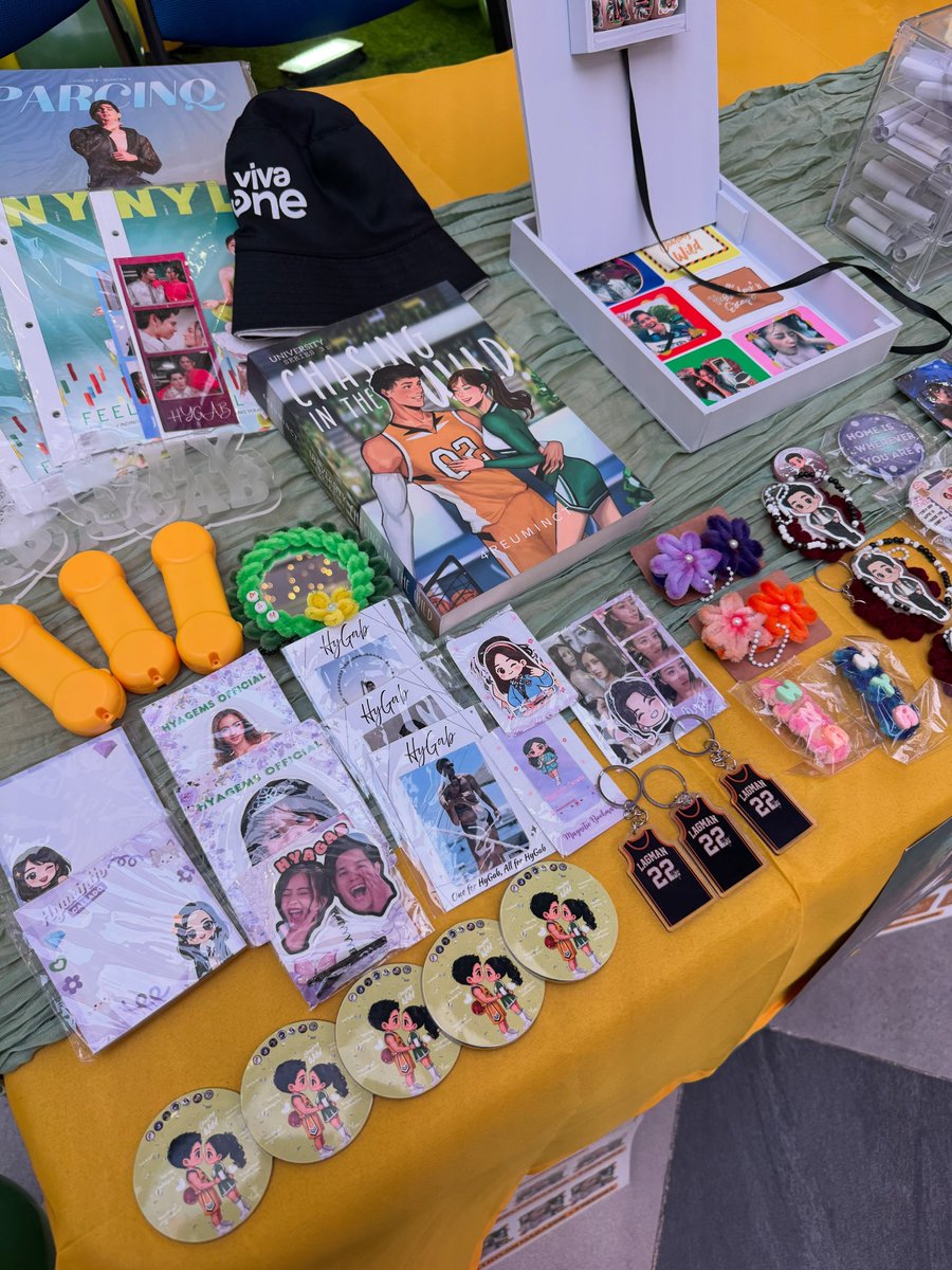 VivaOnePH's tweet photo. Catch the Chasing in the Wild booth today! Fun and colorful giveaways and leave a message to your beloved Univerkada on the go!

HAPPENING NOW: Our Yesterday’s Escape Grand Media Conference at Quantum Skyview, Gateway Mall 2! https://t.co/o6v3BfUMQ6