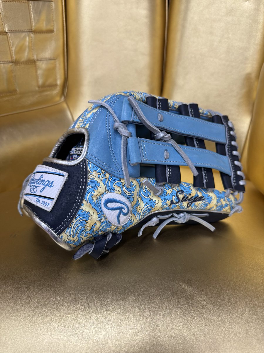 Rawlings_japan's tweet photo. まもなく#マイナビオールスターゲーム2026 の第二戦がプレイボール⚾️
ラストはチームローリングスの野手陣が使用する特別仕様グラブです✨
#ローリングス
#Rawlings
#グラブ
#TEAMRAWLINGS https://t.co/il9C4Wdg3E