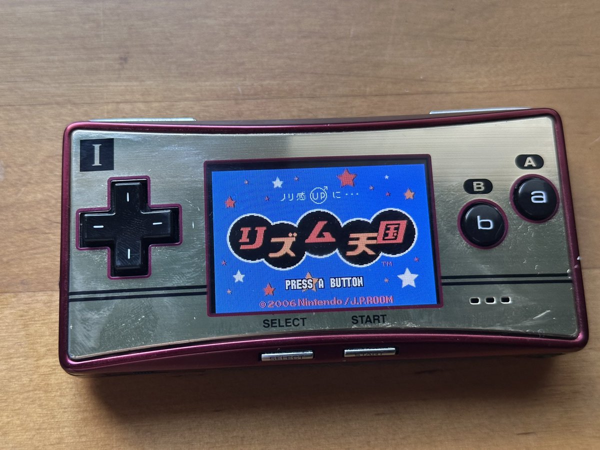 huuDORA's tweet photo. 初代リズム天国をクリアした。完成されてますなあ..。
そしてゲームボーイミクロとてもいいハード。もう一回り大きければ嬉しいんだけど。 https://t.co/9pBvxIQNzJ
