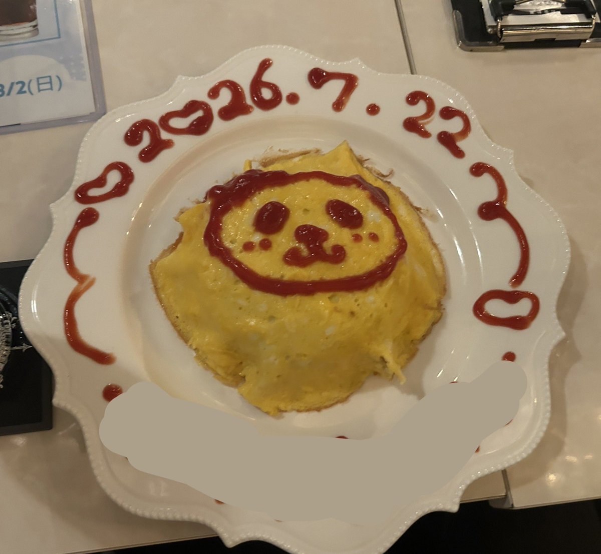 am_5u4d's tweet photo. 丁度先週、推しに会いに初めてメイドカフェに行ってオムライスとチェキ撮ってもらってめっちゃ幸せだった...生の方が可愛くて緊張してガチガチになっちゃったけど、また行きたい☺︎ https://t.co/s3bp08JINc