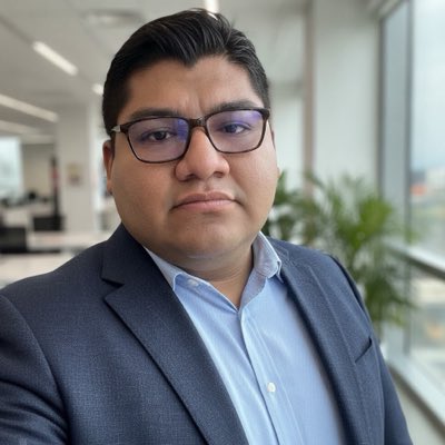 cejsosav's tweet photo. #NuevaFotoDePerfil https://t.co/Y2aLPLTmWF