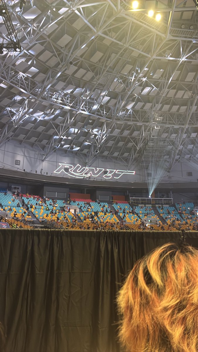 Moni 모니 & that SEEING SKZ tweet media