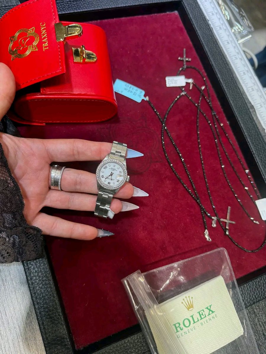 AlexSandraBerne's tweet photo. Jewelry is a girls best friend 💎 TRAX NYC https://t.co/B8MBzlGrKr