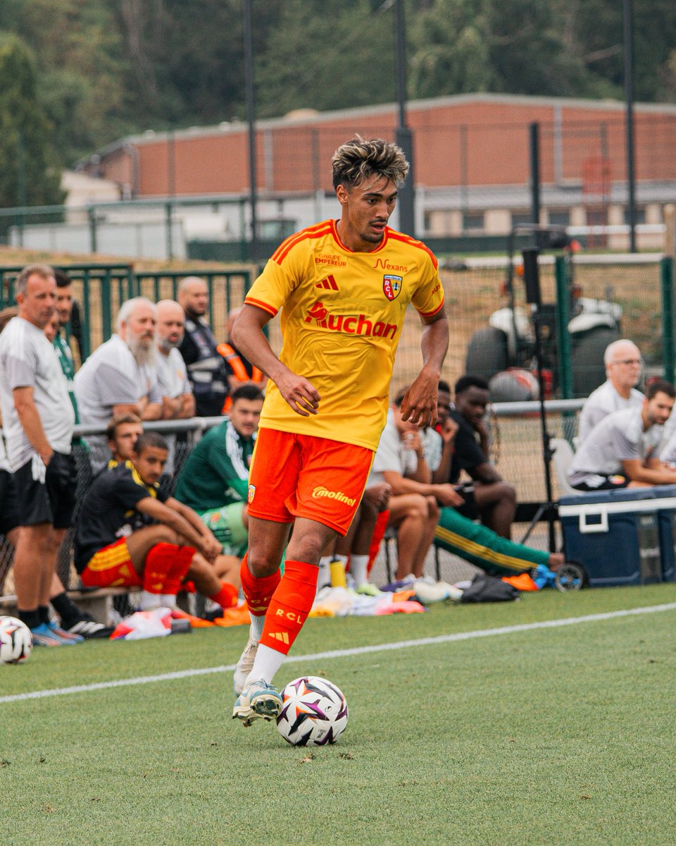 RCLens's tweet photo. Erawan Garnier au @SCBastia 🔄

Sang et Or depuis octobre dernier, le piston apparu à une reprise avec le Racing en @Ligue1 s'envole pour la Corse, où il est transféré chez le pensionnaire de Ligue 3. Bonne continuation Erawan ! 👋 https://t.co/0VN5xrmM0y
