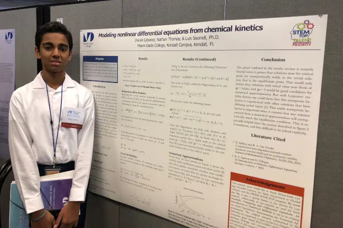 vanguardngrnews's tweet photo. Meet Nathan Thomas, world’s youngest professor at 18

https://t.co/EKnoo9P5Uf https://t.co/IjJ5cke4Ka